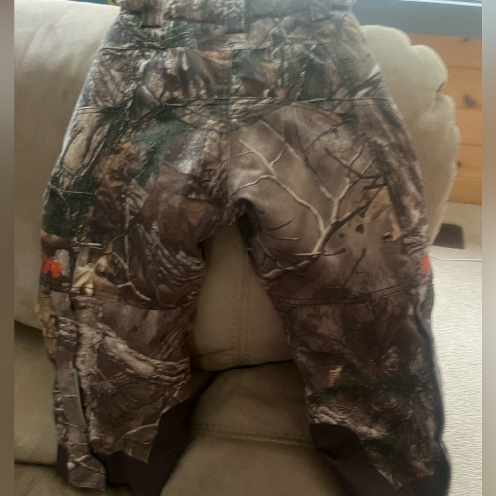 Kids camo fxr snow pants.